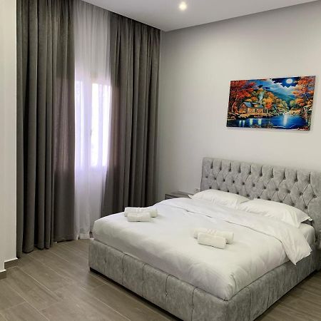Hotel Restaurant Deso Shijak 외부 사진
