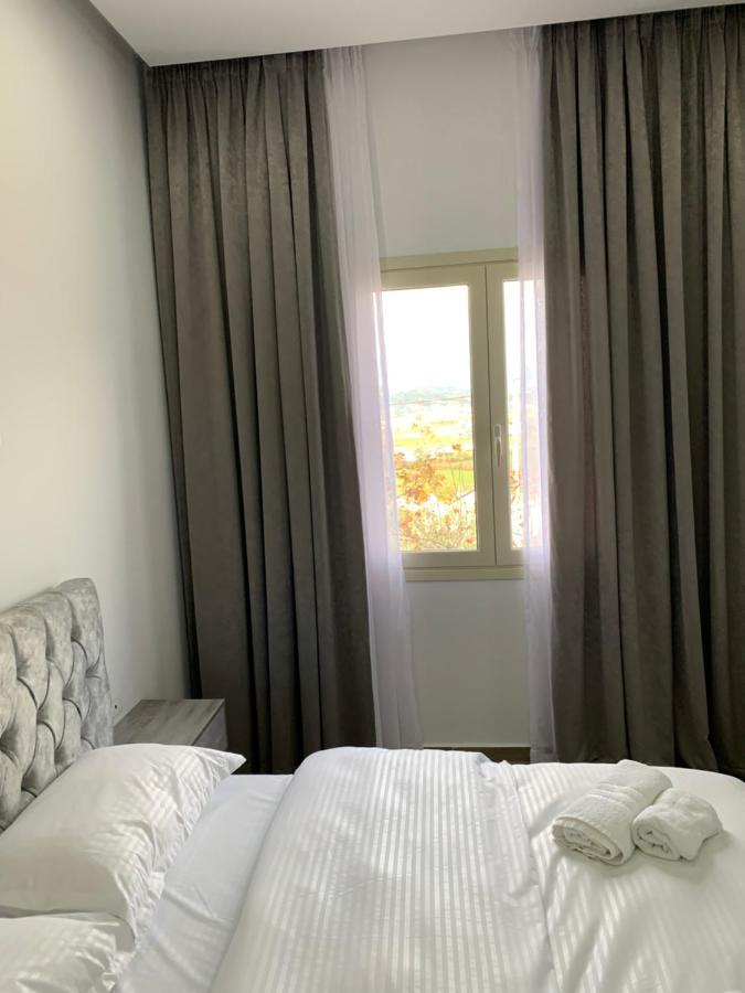 Hotel Restaurant Deso Shijak 외부 사진