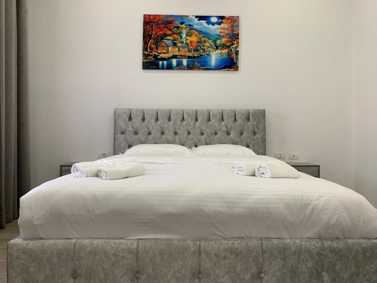 Hotel Restaurant Deso Shijak 외부 사진