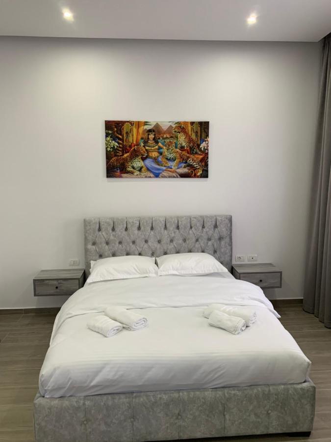 Hotel Restaurant Deso Shijak 외부 사진